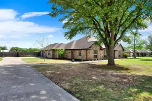 1201 E Oaklawn Dr, Forney, TX 75160 - Photo 1
