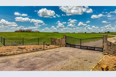 11802 E Rocky Creek Road, Crowley, TX 76036 - Photo 14