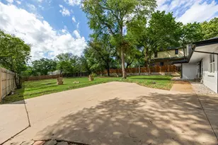 823 S Wildwood Dr, Irving, TX 75060 - Photo 36