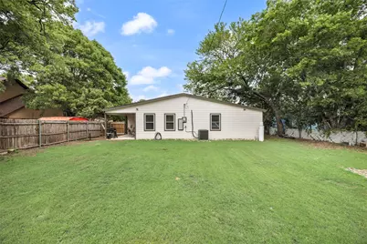 1005 Iowa Street, Irving, TX 75060 - Photo 22