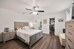 1005 Iowa St, Irving, TX 75060 - Photo 16