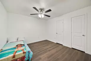 1005 Iowa St, Irving, TX 75060 - Photo 18