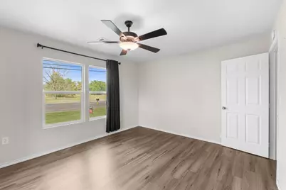 657 E Commerce Street, Fairfield, TX 75840 - Photo 22