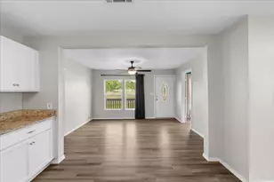 657 E Commerce St, Fairfield, TX 75840 - Photo 4