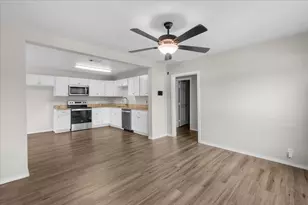 657 E Commerce St, Fairfield, TX 75840 - Photo 10