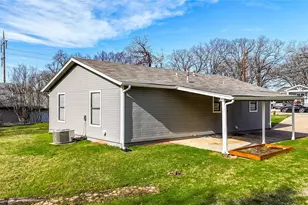 938 Amsden St, Denison, TX 75020 - Photo 38