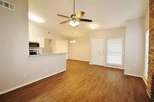 6620 S Creek Dr, Fort Worth, TX 76133 - Photo 2