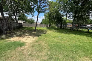 6415 Godfrey Ave, Dallas, TX 75217 - Photo 14