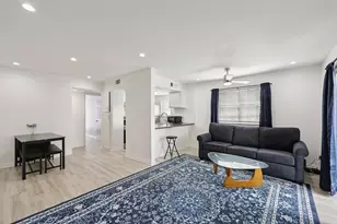 9520 Royal Ln, Dallas, TX 75243 - Photo 8