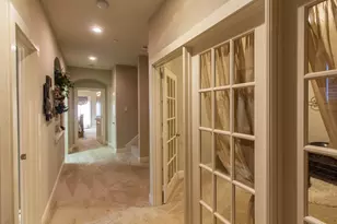 1605 Brook Glen Dr, Euless, TX 76039 - Photo 4