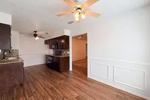 701 Daniels Dr, Crowley, TX 76036 - Photo 10