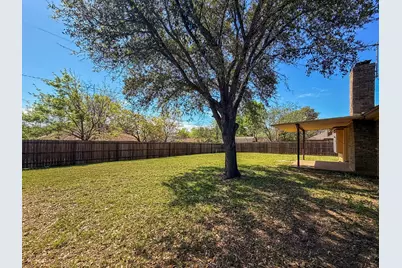701 Daniels Drive, Crowley, TX 76036 - Photo 22
