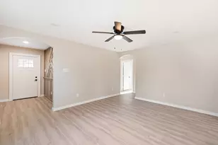 211 Garlock St, Wilmer, TX 75172 - Photo 4