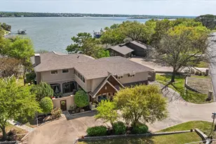 3901 Crescent Dr, Granbury, TX 76049 - Photo 1