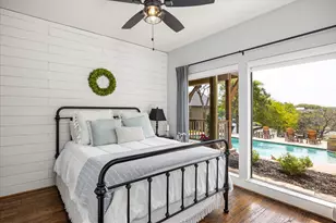 3901 Crescent Dr, Granbury, TX 76049 - Photo 12