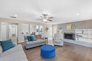 2413 Meadow Vw, Bedford, TX 76021 - Photo 6