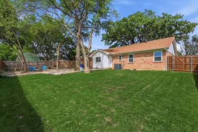 2413 Meadow View, Bedford, TX 76021 - Photo 32