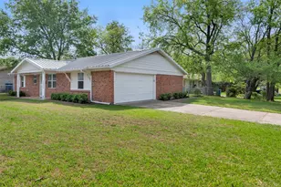 146 Bob White Rd, Denison, TX 75020 - Photo 2