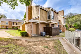 2103 Park Willow Ln, Arlington, TX 76011 - Photo 1