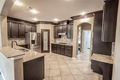 2931 Bandera, Grand Prairie, TX 75054 - Photo 10