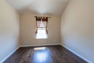 2931 Bandera, Grand Prairie, TX 75054 - Photo 30