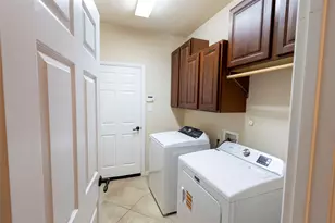 2931 Bandera, Grand Prairie, TX 75054 - Photo 16