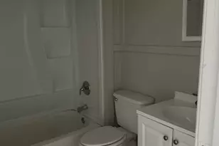 313 N Wood St, Denton, TX 76209 - Photo 8