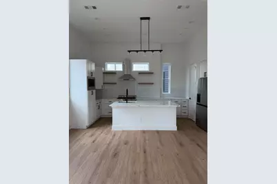 2203 Hondo Avenue #203, Dallas, TX 75219 - Photo 6