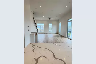 2203 Hondo Avenue #203, Dallas, TX 75219 - Photo 8