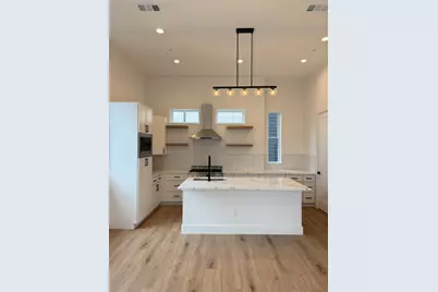 2203 Hondo Avenue #203, Dallas, TX 75219 - Photo 2