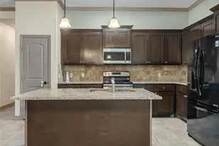 133 Cherokee St, Greenville, TX 75402 - Photo 10