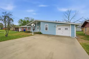 704 Abney St, Whitesboro, TX 76273 - Photo 2