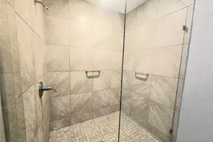 318 Teakwood Ln, Lewisville, TX 75067 - Photo 10