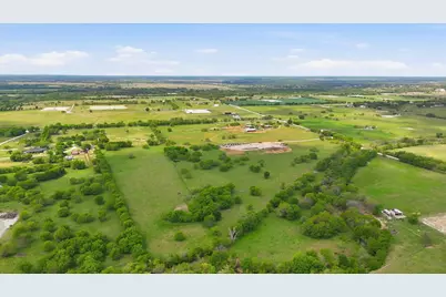 10965 Swafford Road, Justin, TX 76247 - Photo 18