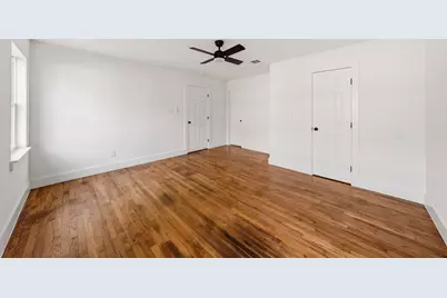 4435 Flo Avenue, Cockrell Hill, TX 75211 - Photo 4