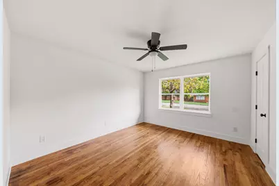 4435 Flo Avenue, Cockrell Hill, TX 75211 - Photo 10