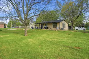 600 E South St, Whitesboro, TX 76273 - Photo 24