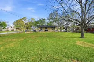 600 E South St, Whitesboro, TX 76273 - Photo 22