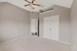 1012 Muscadine Vine St, Crowley, TX 76036 - Photo 28