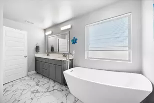 2808 Rodeo Dr, Quinlan, TX 75474 - Photo 4