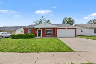 4402 Sweetbriar Dr, Garland, TX 75042 - Photo 2