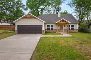 226 Moreland, Pittsburg, TX 75686 - Photo 1