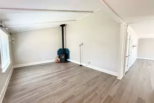 2107 Rockwood Dr, Carrollton, TX 75007 - Photo 2