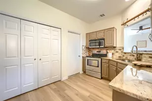 2157 Falcon Ridge Dr, Carrollton, TX 75010 - Photo 14