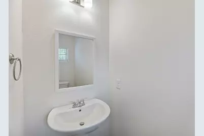 805 S 6th Street, Bonham, TX 75418 - Photo 4