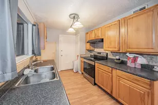 4633 Waterway Dr N, Fort Worth, TX 76137 - Photo 8