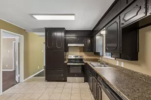 1954 Mims St, Fort Worth, TX 76112 - Photo 10