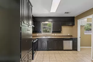 1954 Mims St, Fort Worth, TX 76112 - Photo 8