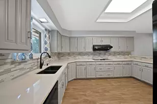 2812 Whisperwood Trail, Dalworthington Gardens, TX 76016 - Photo 2