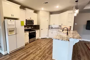 505 S Sky Ct, Granbury, TX 76049 - Photo 8